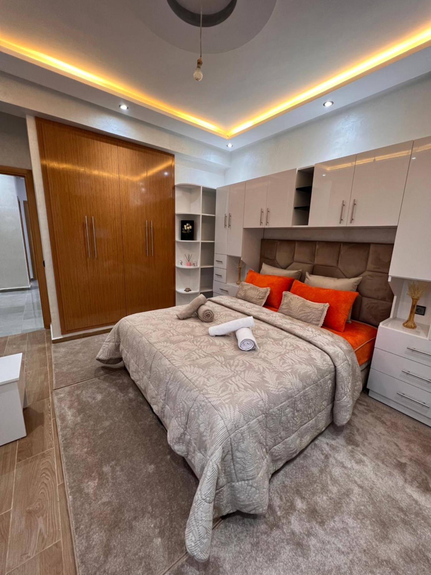 Appartement Elegant 2 Bedroom *